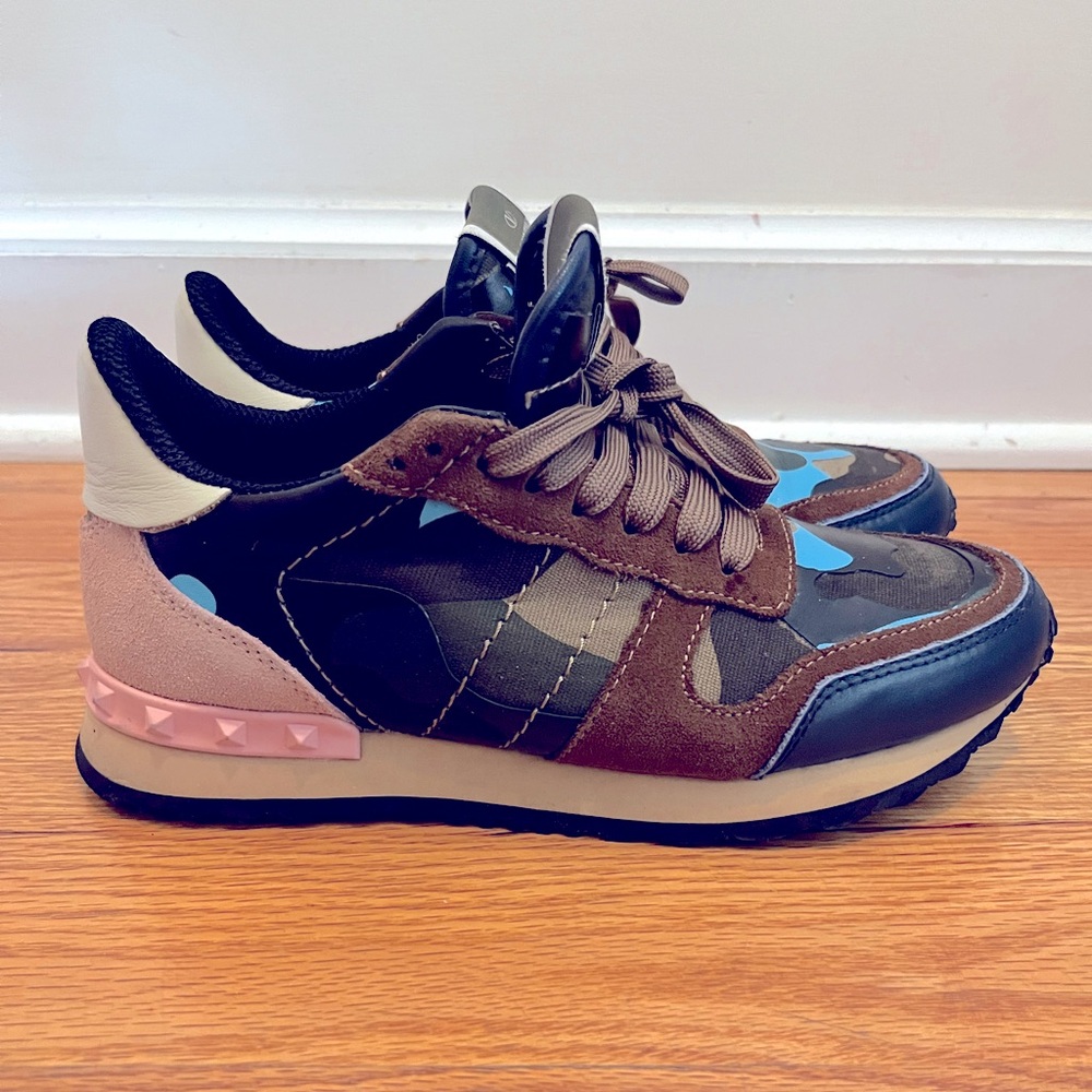 VALENTINO GARAVANI ROCKSTUD CAMO TRAINER WOMAN SNEAKER